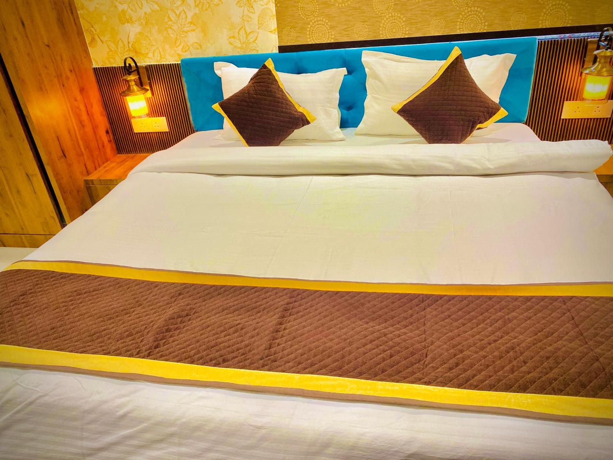 Hotel Tulsi Grand