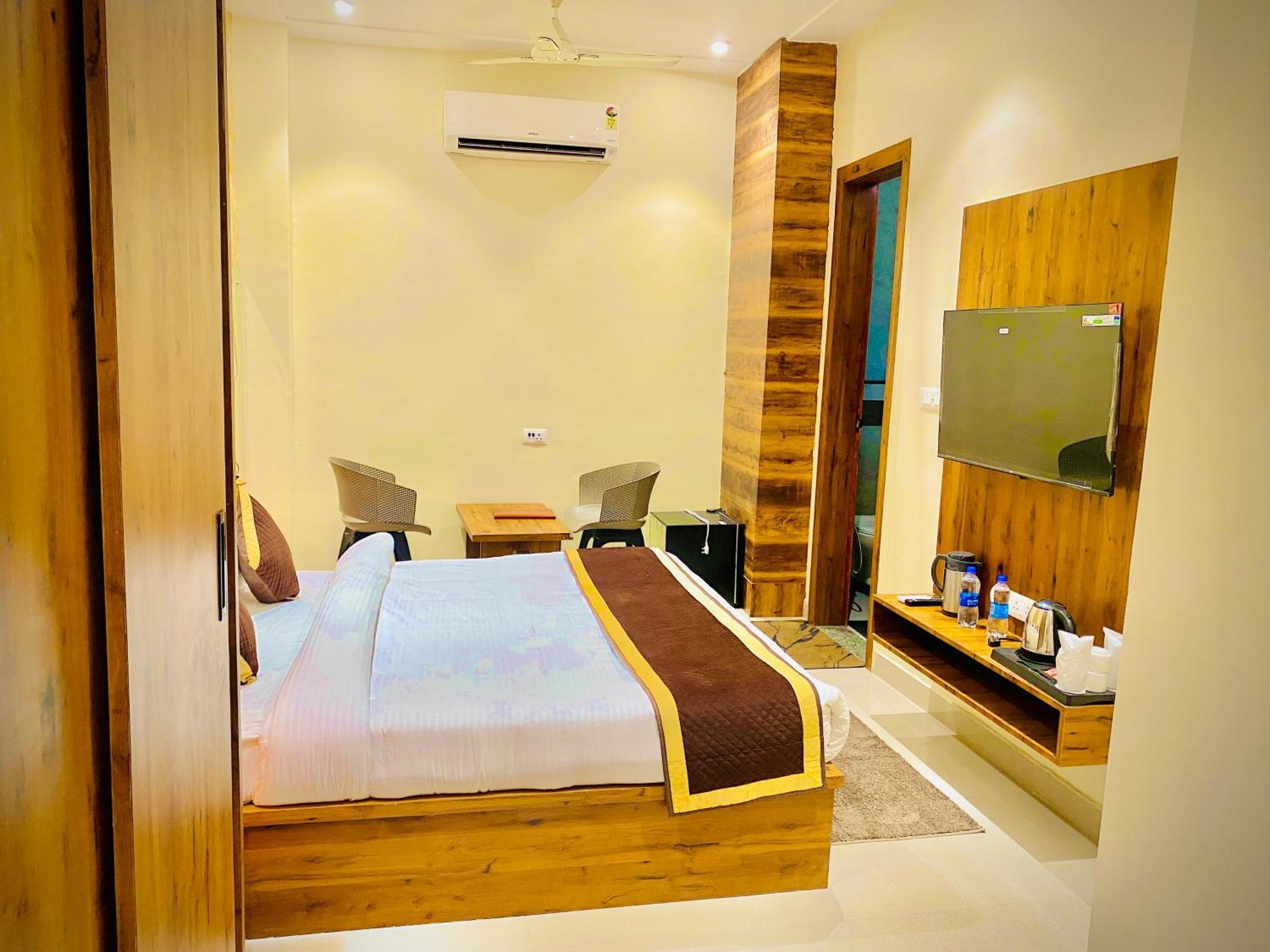 Tulsi Grand * Vrindavan